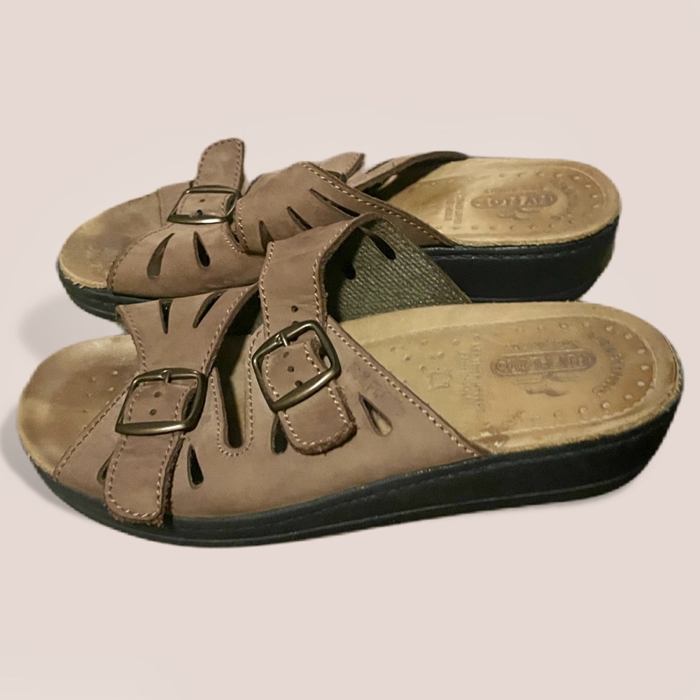 Fly Flot Anatomic Strap Slip-On Sandal Beige
